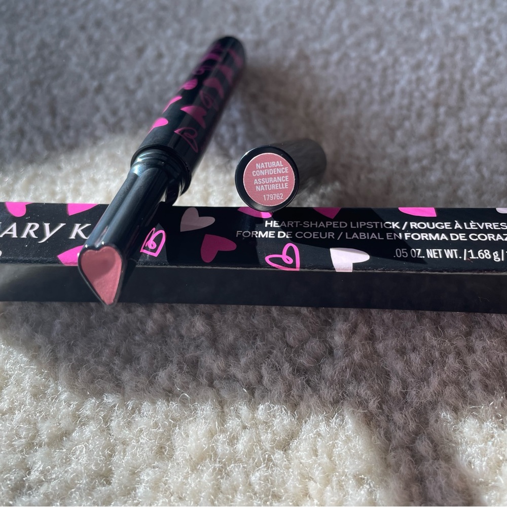 Lot-of-SIX-NIB Mary Kay Heart Shaped Click Up Lipsticks in Natural Confidence - Picture 9 of 11